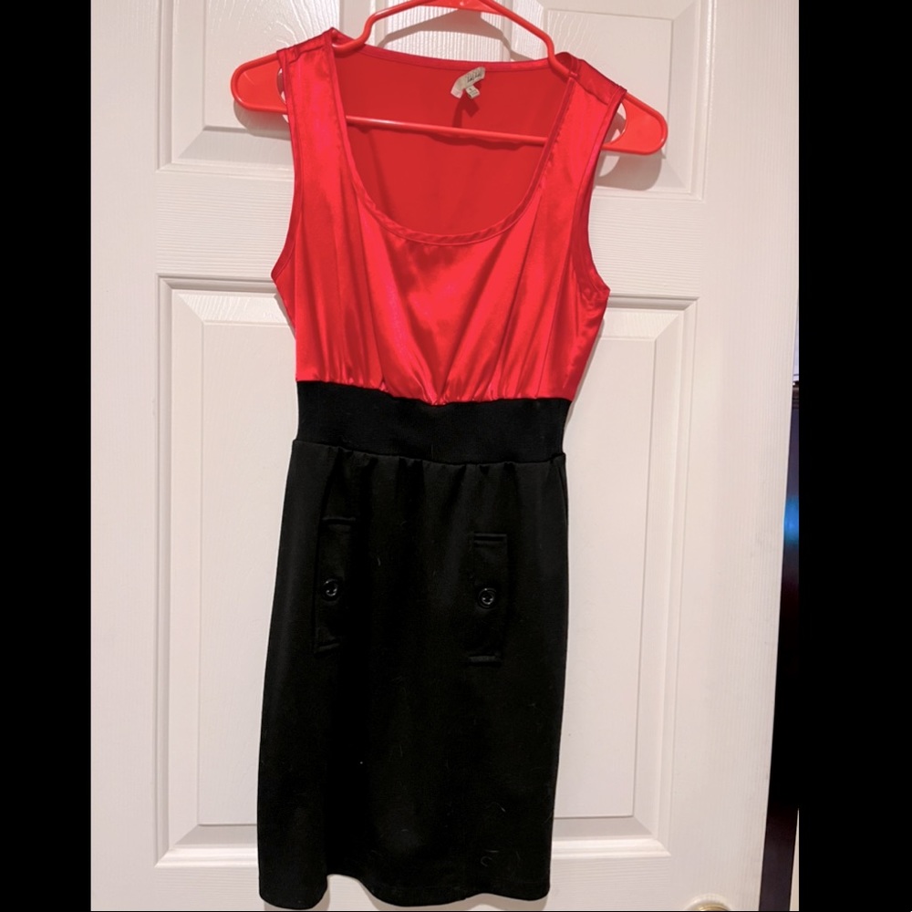 Pink satin on top and black bottom dress, fits beautifully